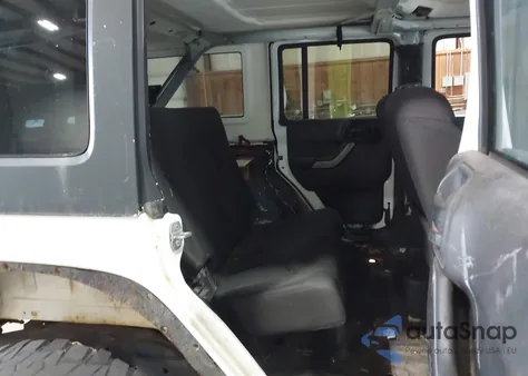 2015 Jeep Wrangler Unlimited Sport from USA, damaged, VIN 1C4BJWDG5FL768564